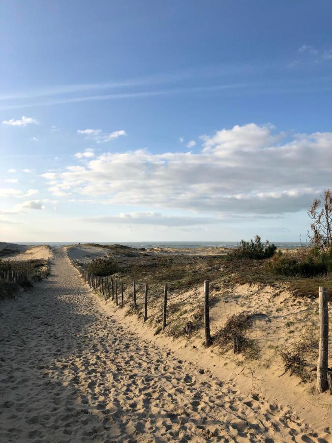 ブルスフラン Au Pied De L'Ile Oleronヴィラ エクステリア 写真
