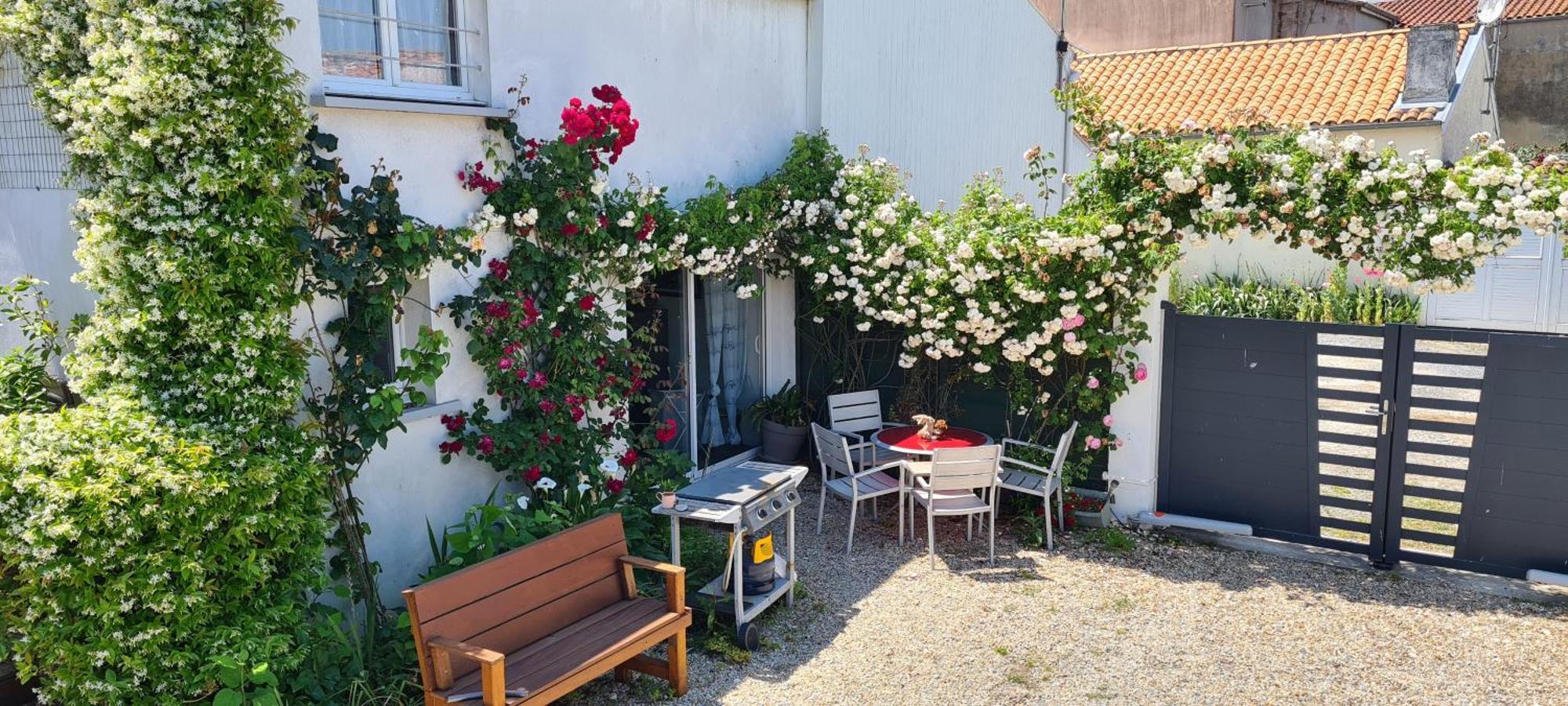 ブルスフラン Au Pied De L'Ile Oleronヴィラ エクステリア 写真
