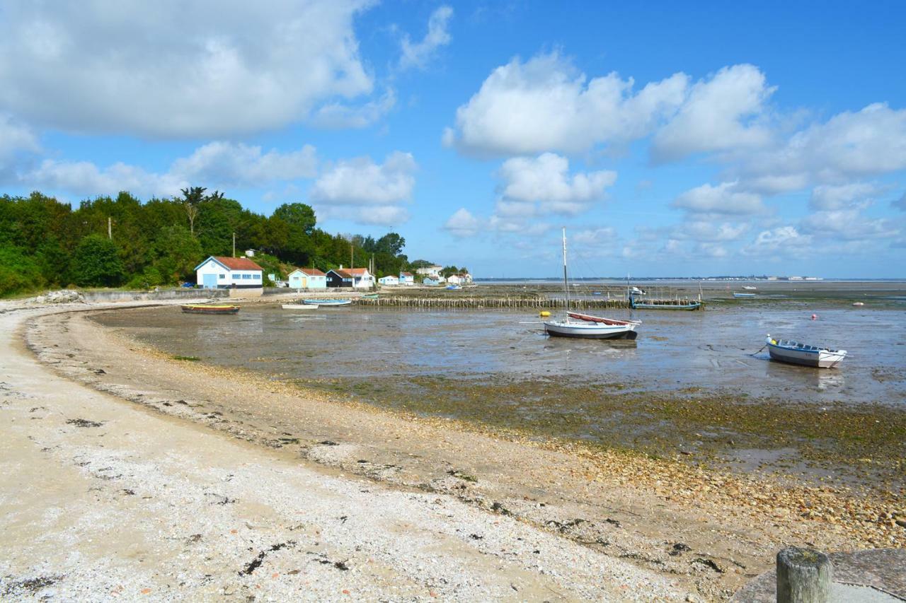 ブルスフラン Au Pied De L'Ile Oleronヴィラ エクステリア 写真